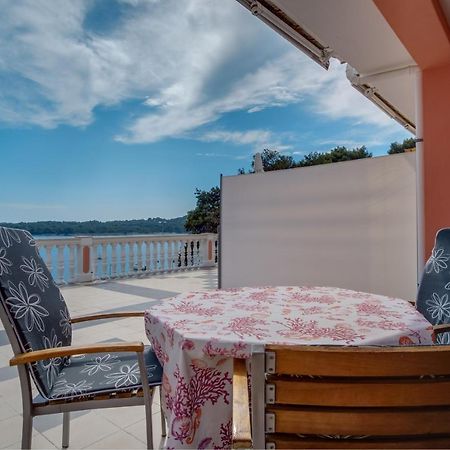 Apartments Villa Julija Mali Lošinj Exteriör bild