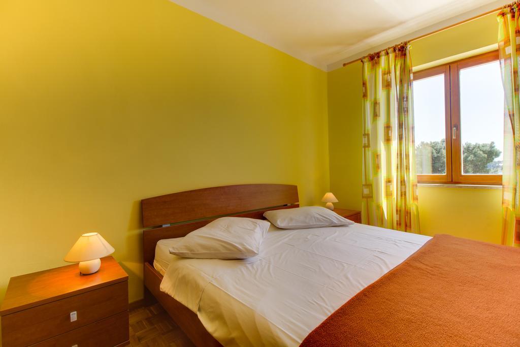 Apartments Villa Julija Mali Lošinj Rum bild
