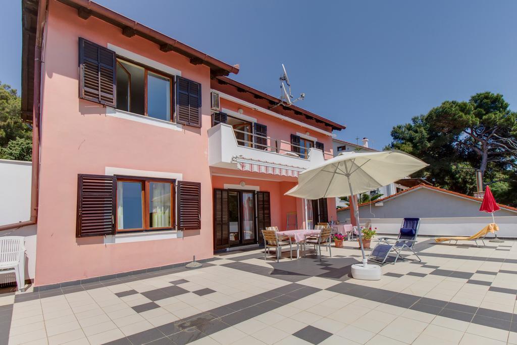 Apartments Villa Julija Mali Lošinj Rum bild