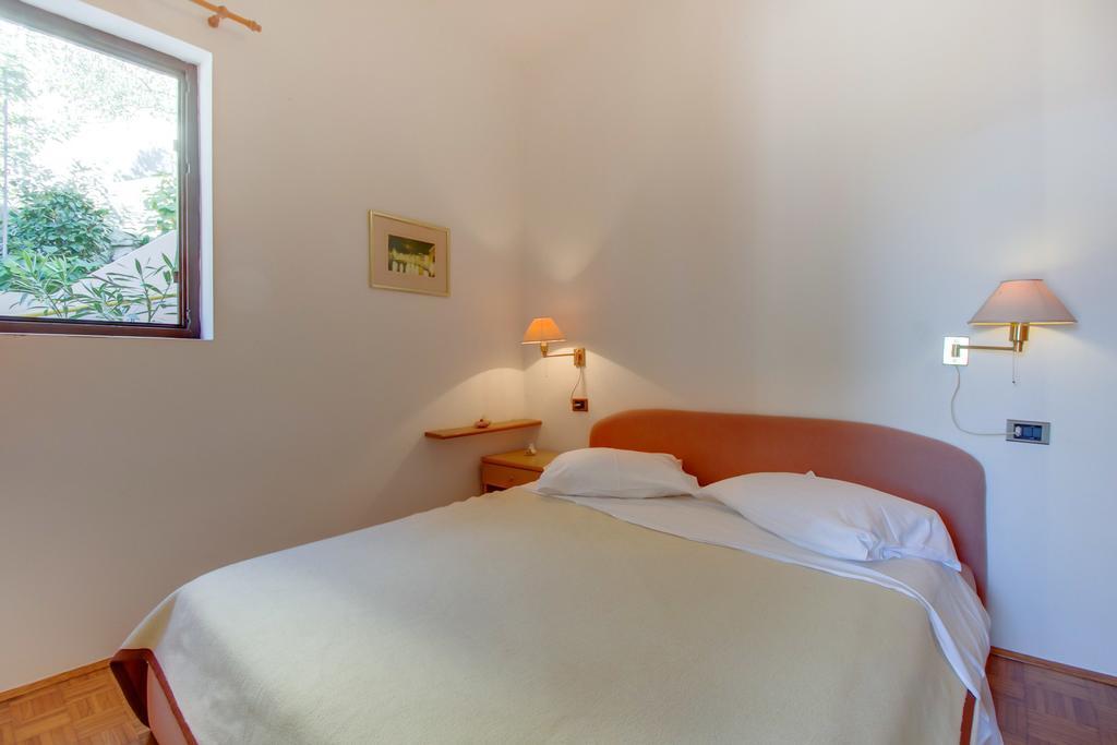 Apartments Villa Julija Mali Lošinj Rum bild