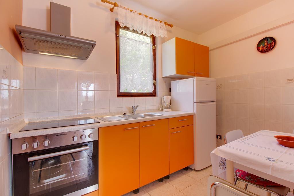 Apartments Villa Julija Mali Lošinj Rum bild