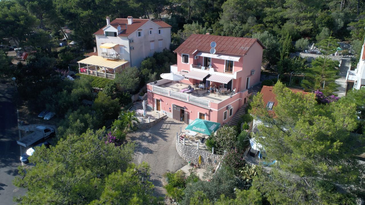 Apartments Villa Julija Mali Lošinj Exteriör bild