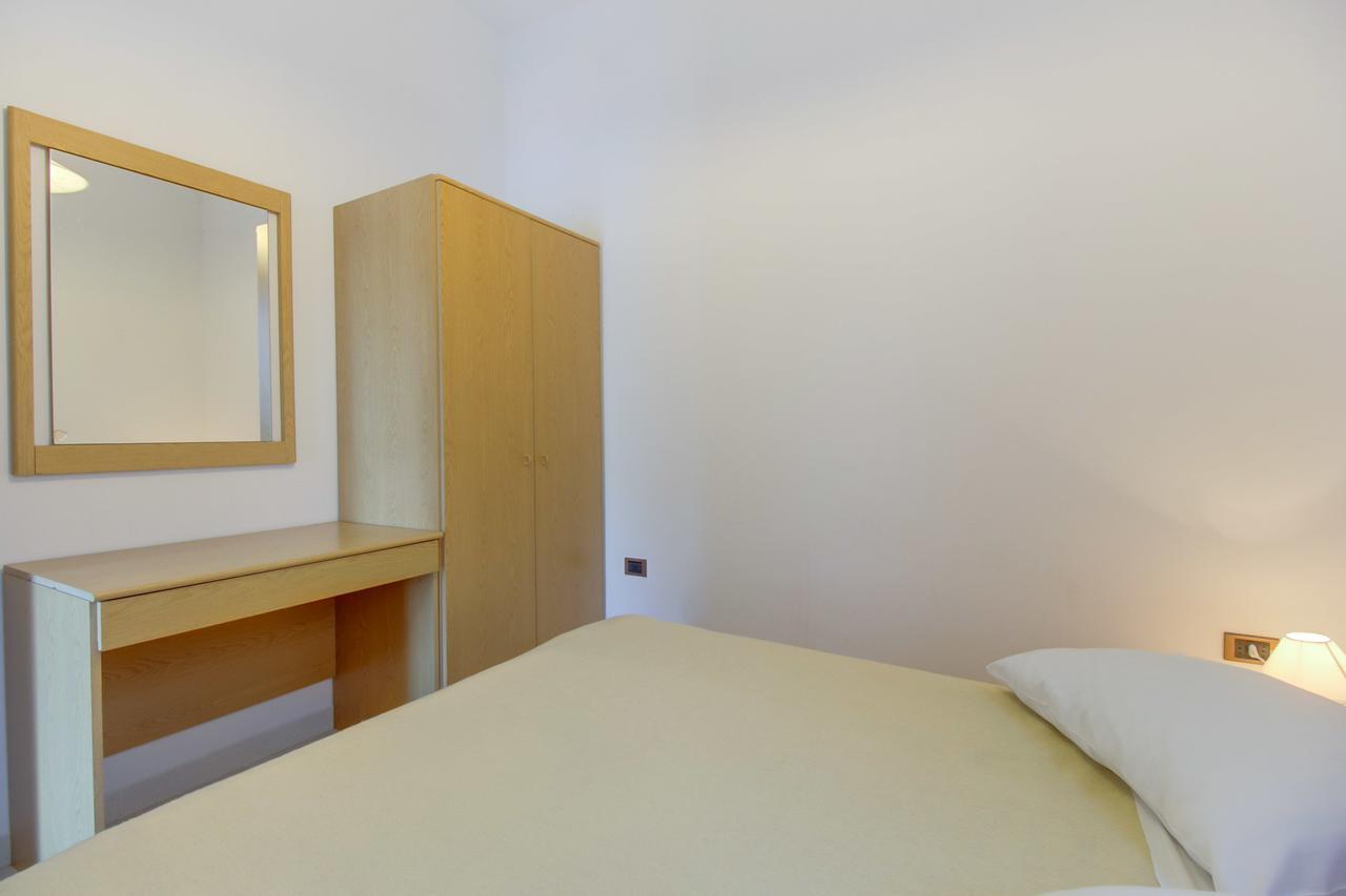 Apartments Villa Julija Mali Lošinj Exteriör bild